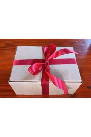 Cutia cadou cu miere de rapita, miere floarea soarelui, miere polifloră de munte