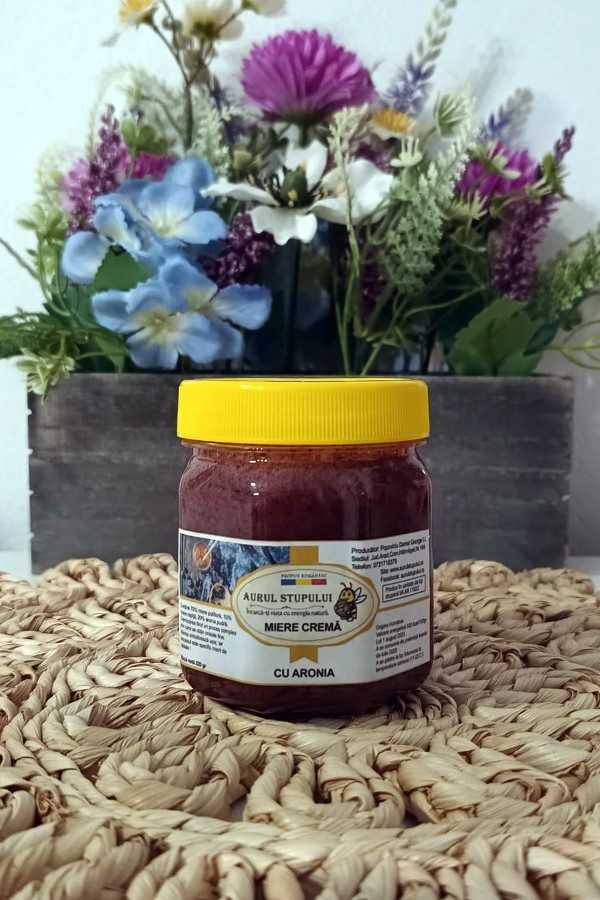 Miere cremă cu aronia - Deliciu dulce și sănătos