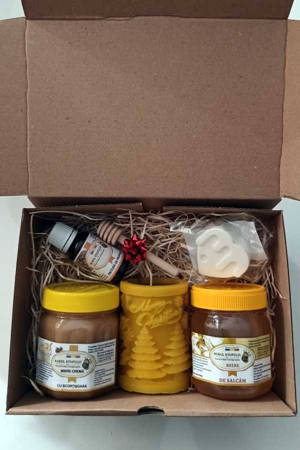 Cutia cadou merry christmas, cutie cadou miere , cutie craciun cadou produse apicole.