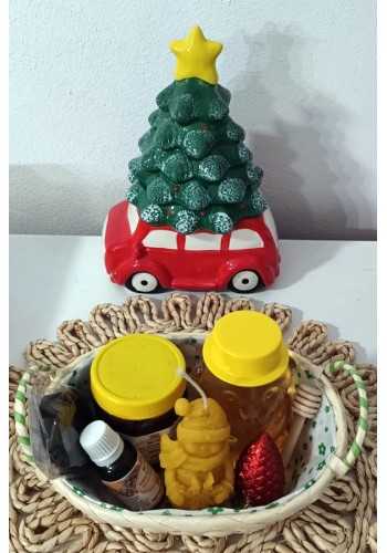 Coșuleț CADOU ( Ursuleț miere, miere cremă scorțisoară, tinctură propolis, lumânare, linguriță lemn , săpun aromă Crăciun)