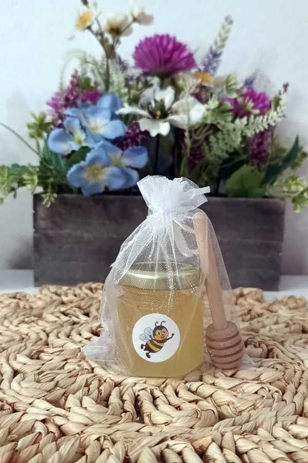 Borcan marturii miere salcam 65gr + linguriță lemn Borcan marturii miere salcam 65gr + linguriță lemn