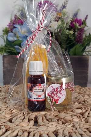 Cadou 1 martie (Miere de salcâm, tinctură de propolis, lumânare naturală Fecioara Maria)