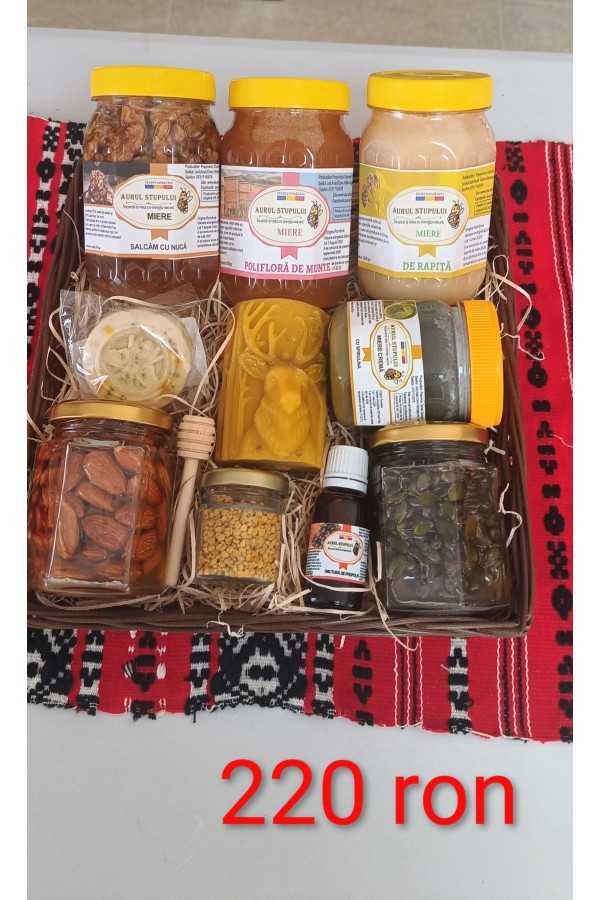 Coș Cadou (Miere cremă spirulină, lumânare cerb, săpun polen, miere semințe, miere polifloră, rapiță, propolis)