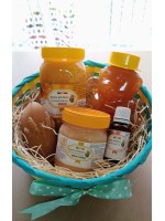 Coș Cadou (Miere polifloră urs,miere floarea soarelui,miere cremă,propolis, lumânare ou Paște)