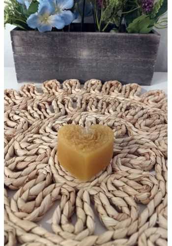 Lumânare formă inimioară - Căldură și iubire în fiecare lumină